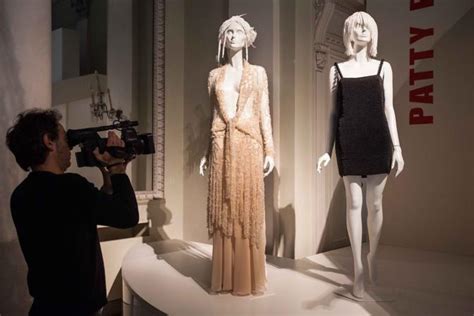 patty pravo abito versace sanremo|Gli abiti di Patty al museo .